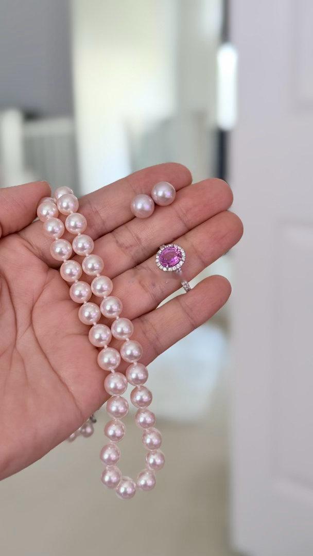 分享分享 ：夏天戴珠子 这个blush 颜色 好喜欢 尽管是淡水珠 但是好奶油呀