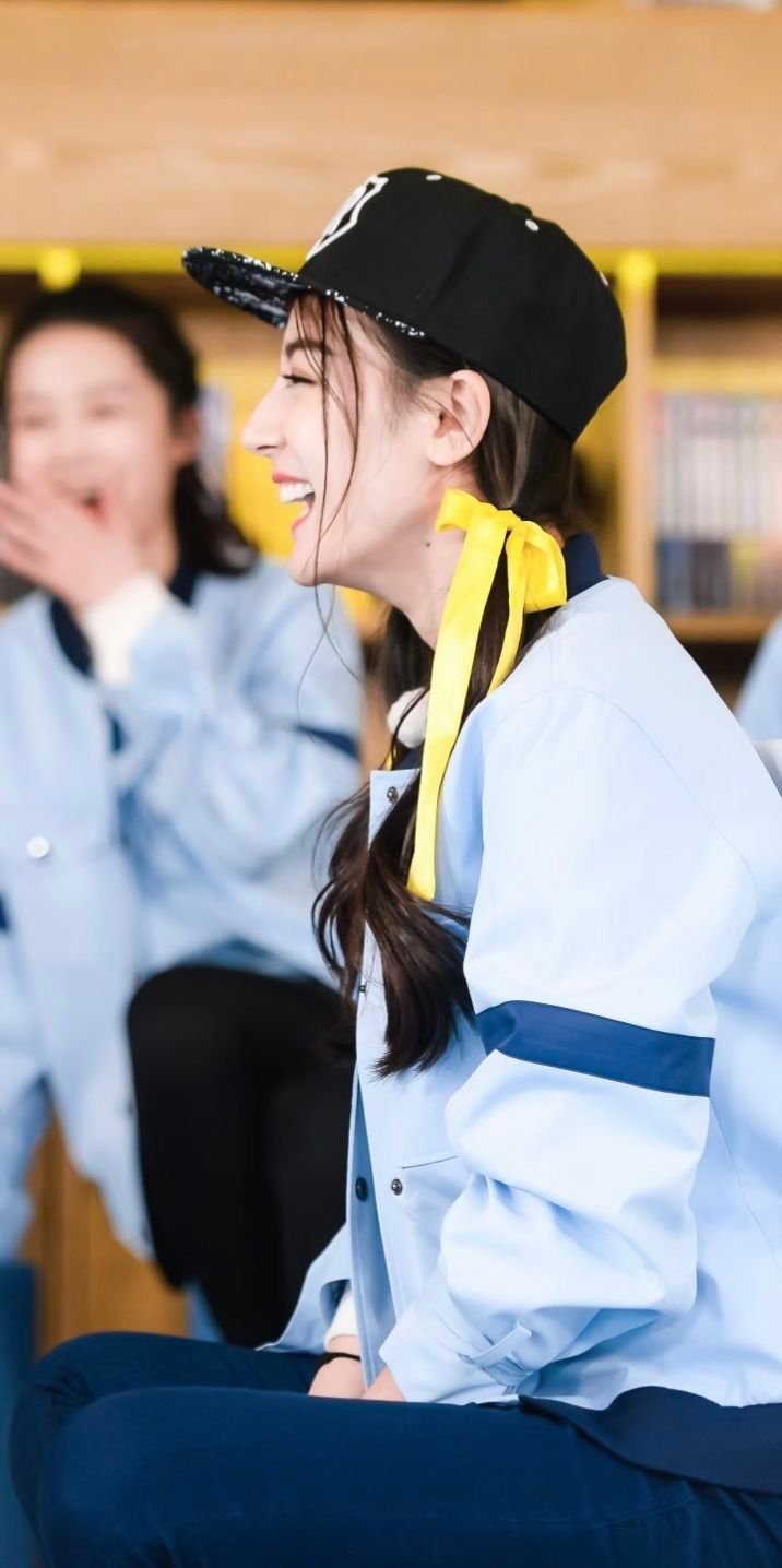 好明媚的女孩  迪丽热巴 