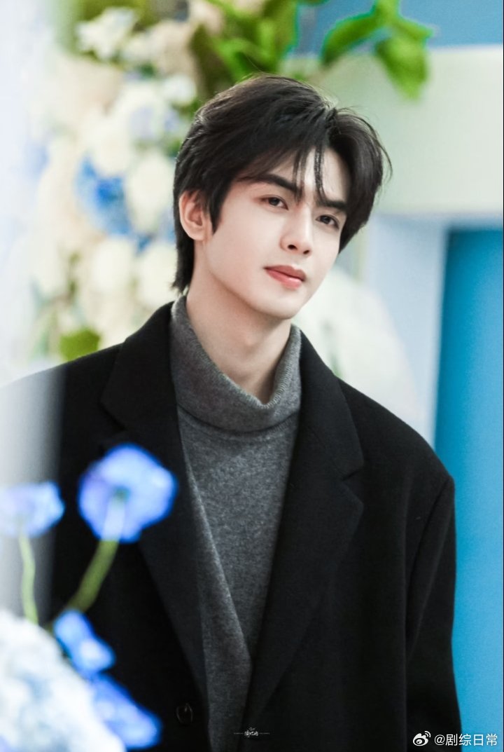 宋威龙签约天浩盛世终于熬出头了！宋威龙签约天浩盛世还保留自主权，这波是真·事业起