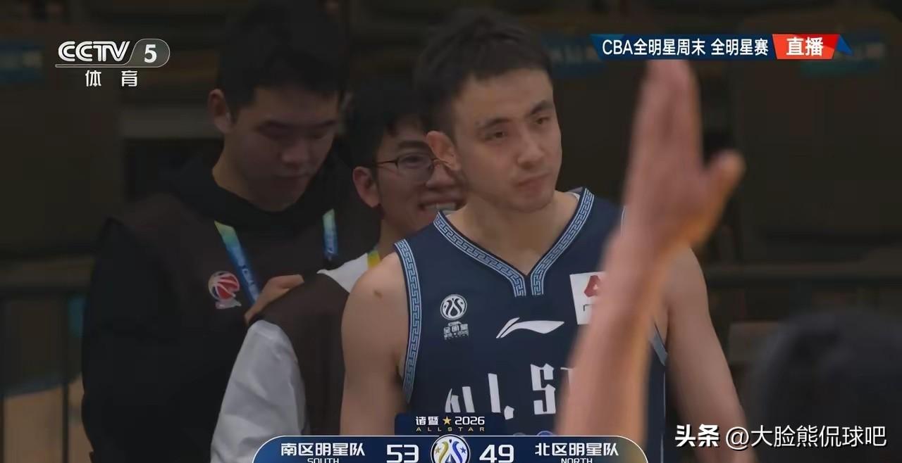 这也拿来攻击？赵继伟真冤！
昨晚全明星赛结束赵继伟替补出战21分钟，投篮9中1，