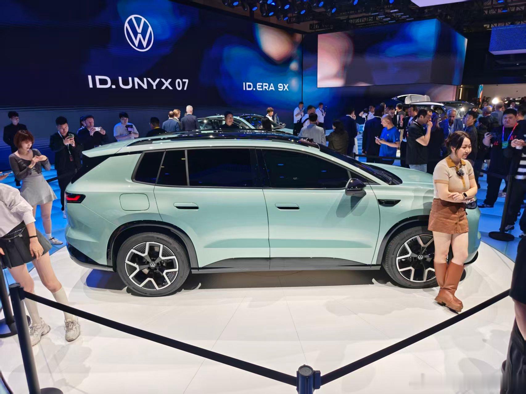 2026北京车展 也是逛到了一汽大众的展台了，每次看到ID.AURA T6都会让