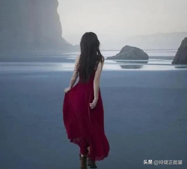 人生九大忠告

人活到一定岁数才会猛然醒悟，很多弯路本不必走，很多亏本不必吃，可