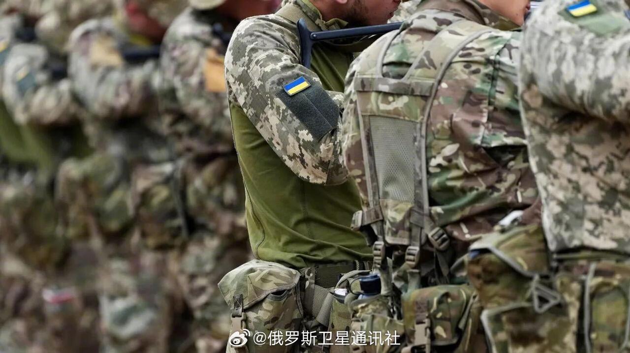 乌克兰军队中有北约国家的雇佣兵，这种事情不说出来对俄罗斯比较好，说出来却不追责，