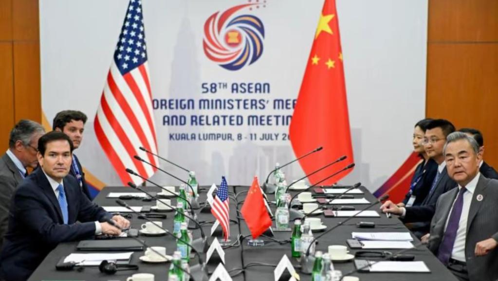 美国做初一，我们就做十五！
美国频繁对台军售，从5亿美元的“爱国者”导弹到6.1