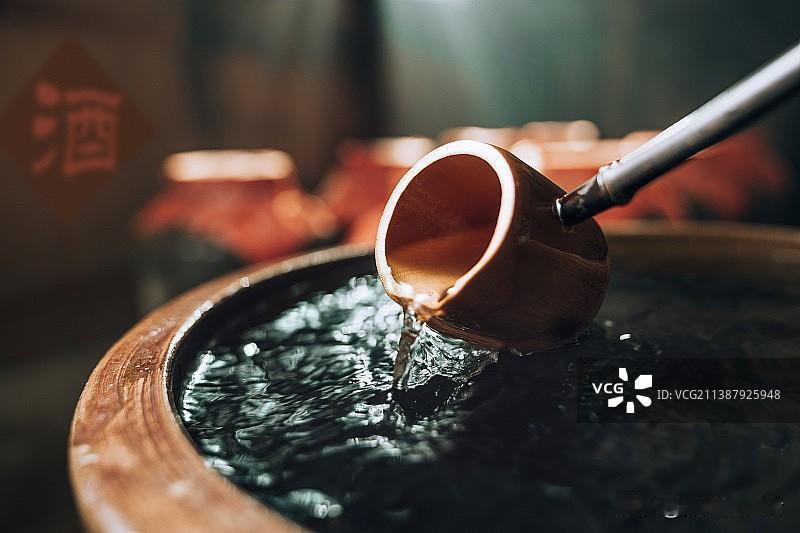 五粮液2025年净利润假设为250亿元，2016—2025年十年平均净利润为20