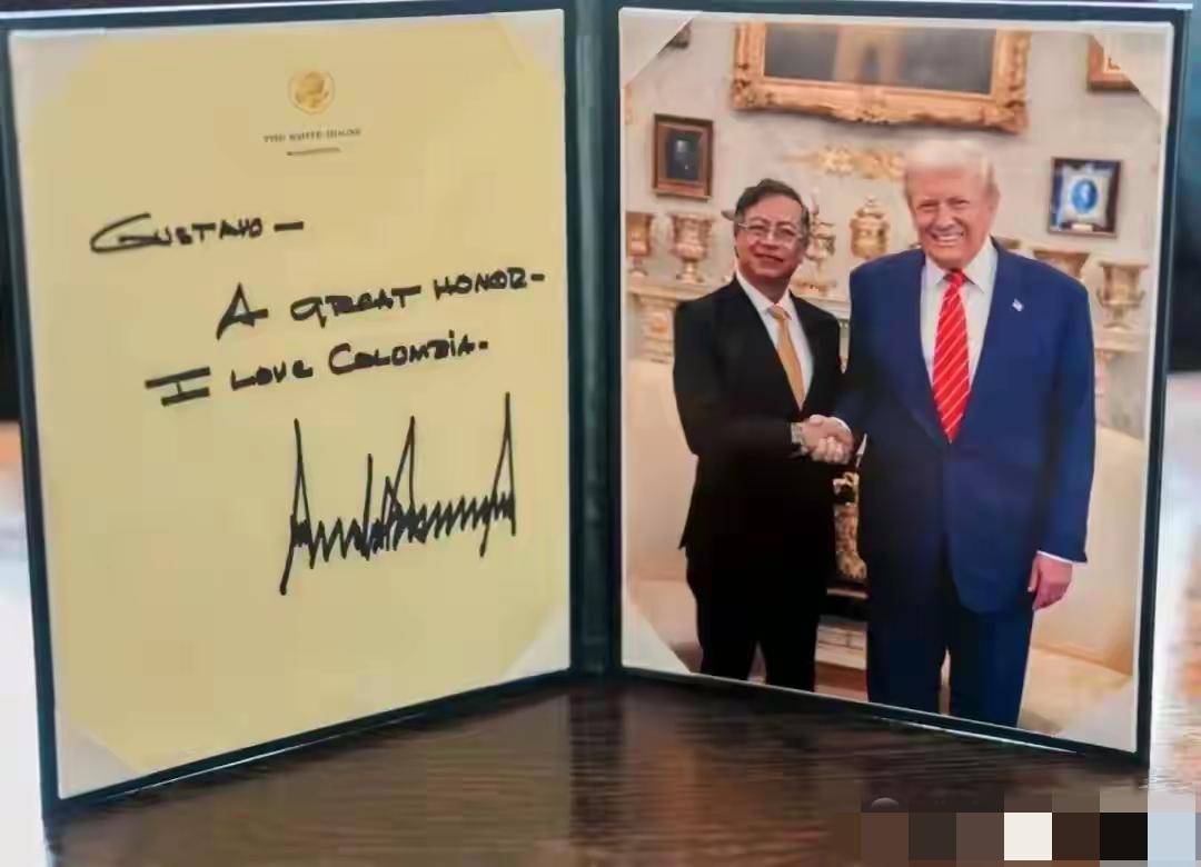 特朗普和自己南美最大的对手握手言和了！
2月3日，美国总统在白宫接见了哥伦比亚总