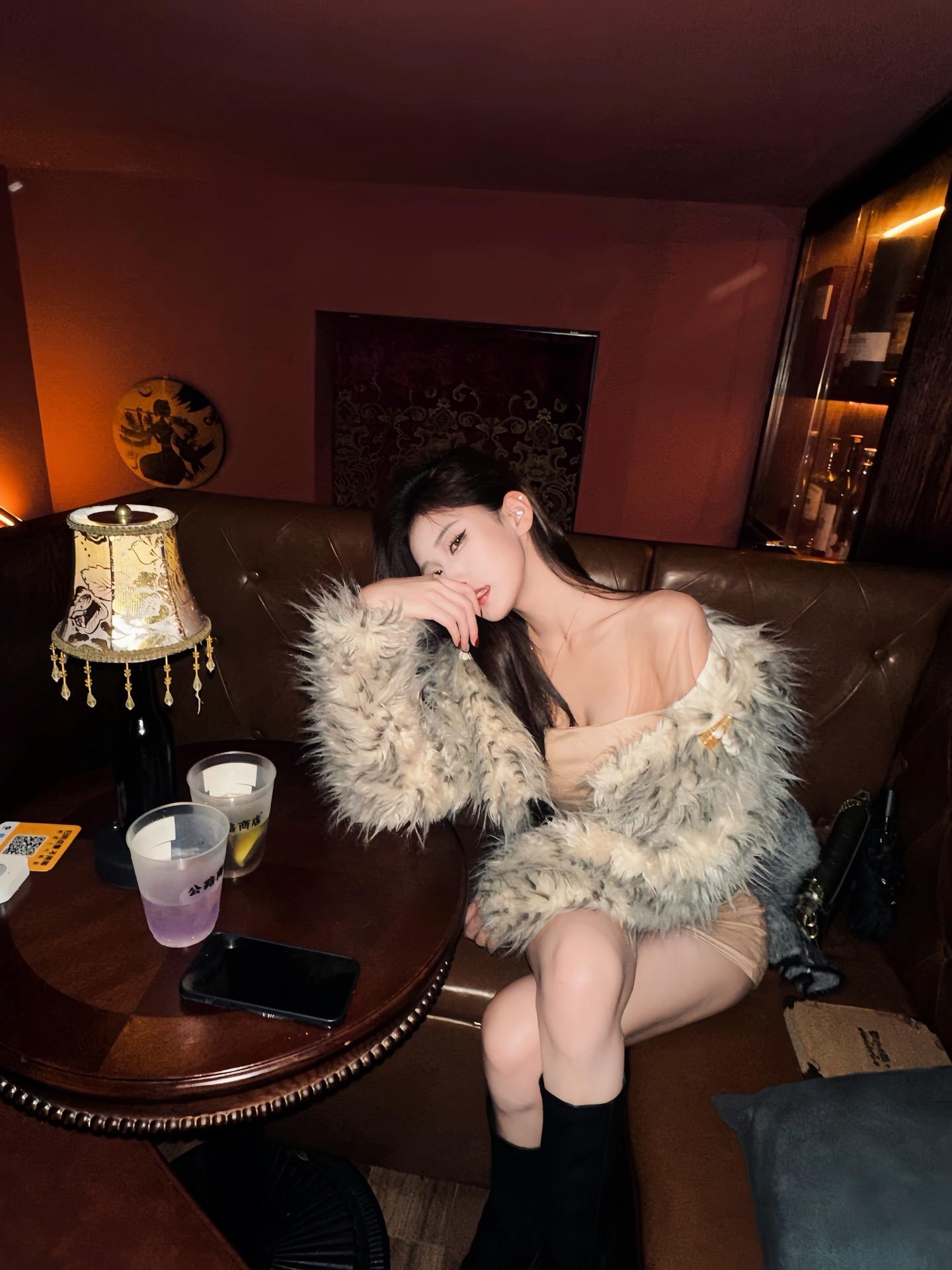 做不了生活的主人 但可以做你的。