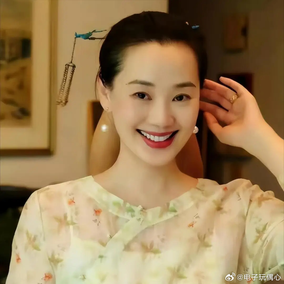 一顿饭赚7000万，被老公宠了30年，她才是真正的人生赢家！ 