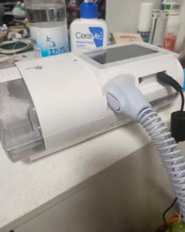 最近看到一份呼吸健康报告，说中国OSA患病率达26.9%，每4个成年人中就有1个