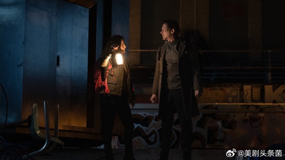 《人生复本》（Dark Matter）第二季定档8月28日开播，首批剧照发布。 