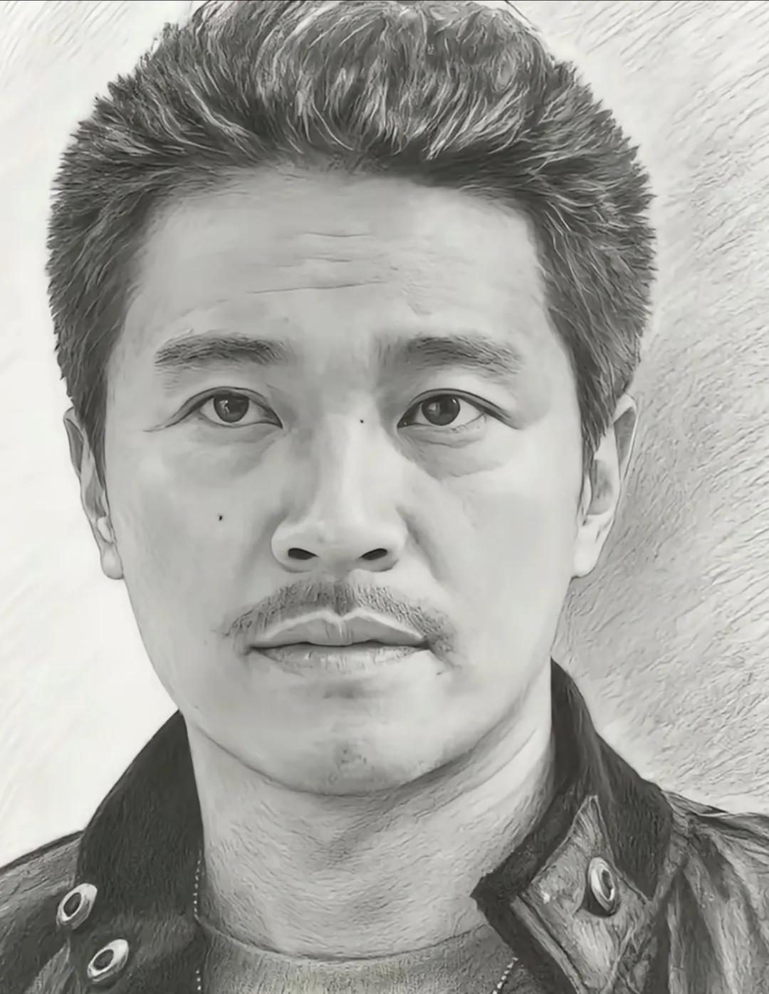 看起来有点眼熟，就是想不起名字了！这是谁？