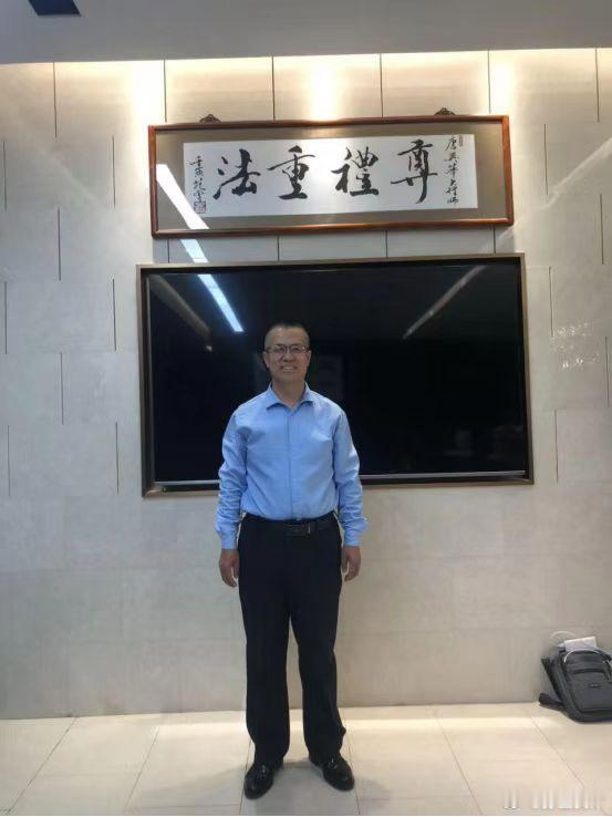 【双轨旧账、特权惯性、劳动尊严，李向安律师：该把公平还给劳动者】一个国家最怕什么