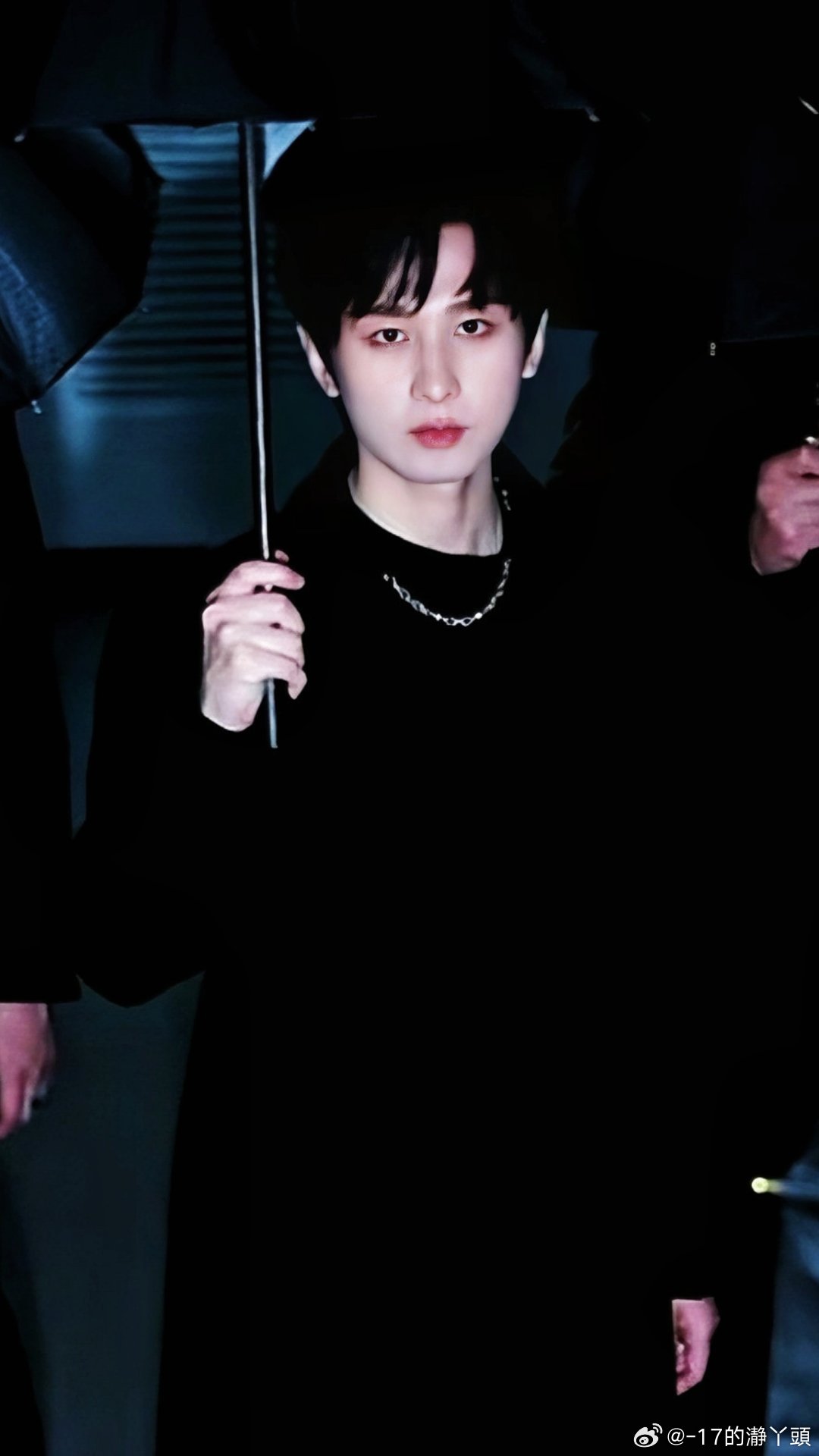 成毅谈起演戏，你的眼睛是发光的，兴奋的；对待作品，你的态度是那么谦虚，那么真诚；