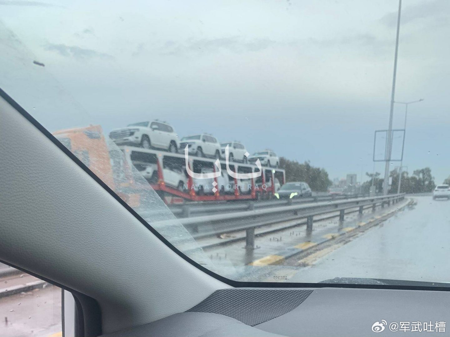 兄弟们，伊拉克伊斯兰抵抗组织还挺猛的在持续多日的猛攻下，北约部队正在从维多利亚基