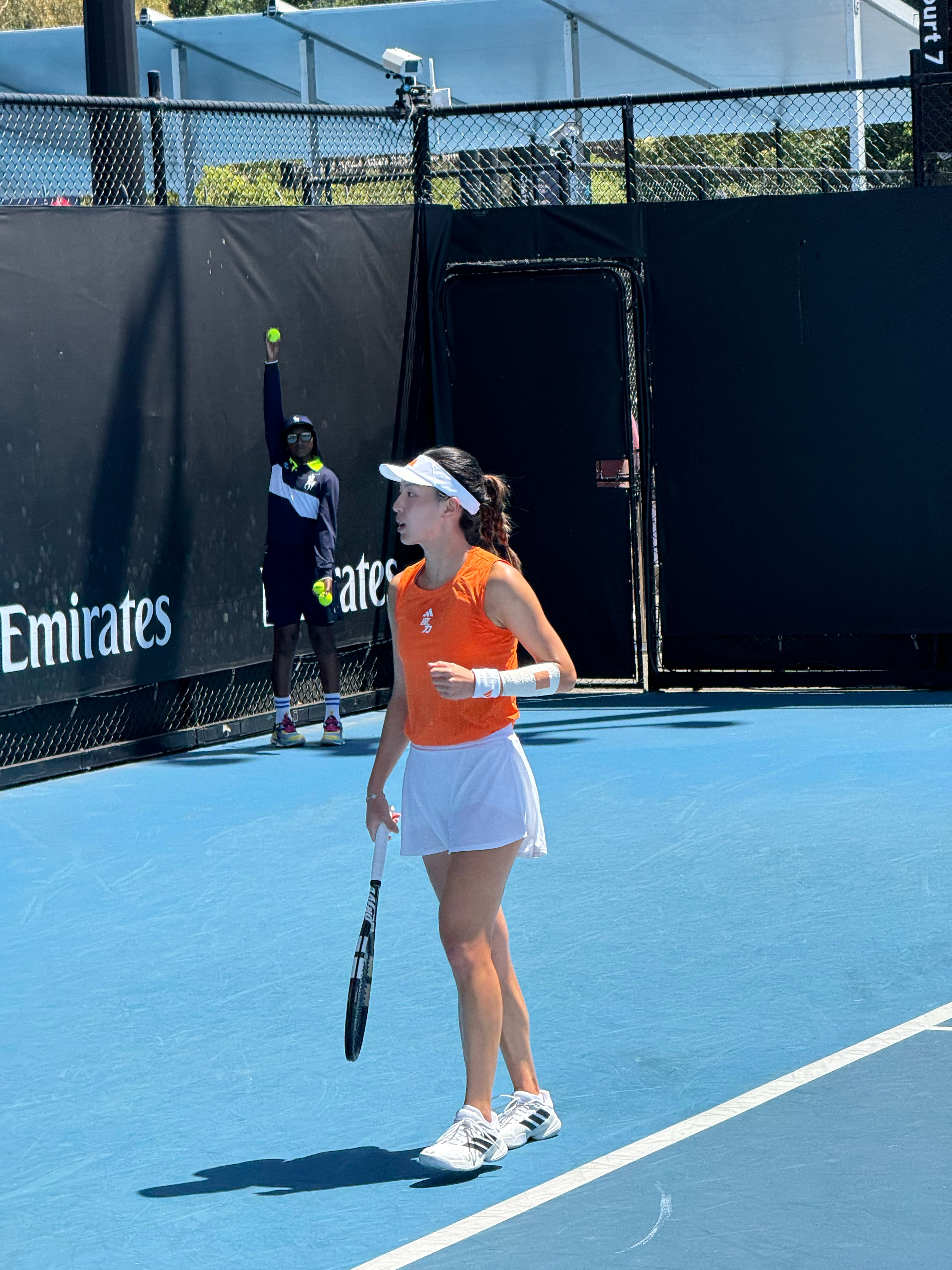 澳网2026 王欣瑜首盘4-6奥斯塔彭科，抡确实是抡不过，但美右第一盘主动失误也