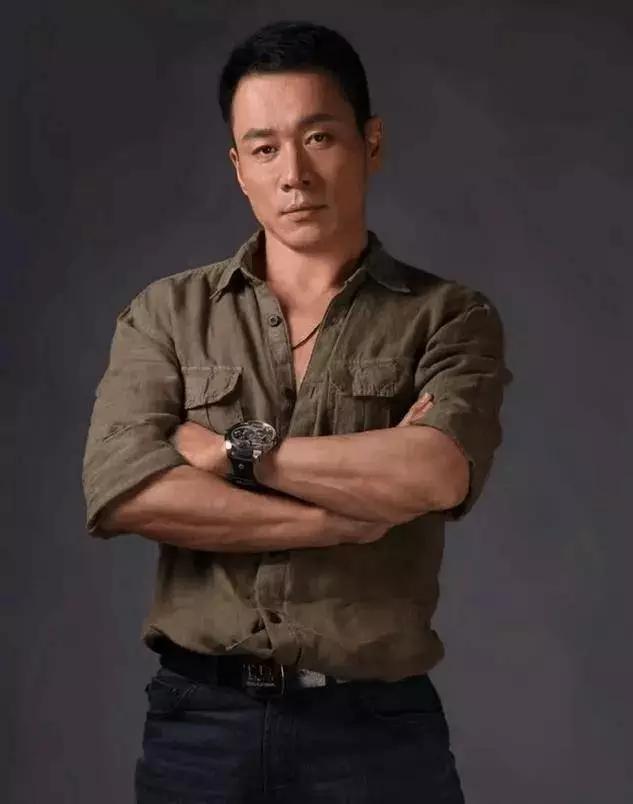 爱上潘金莲的日子，他对“潘金莲”王思懿动了真感情，回家跟妻子唐歌摊牌要离婚。
为