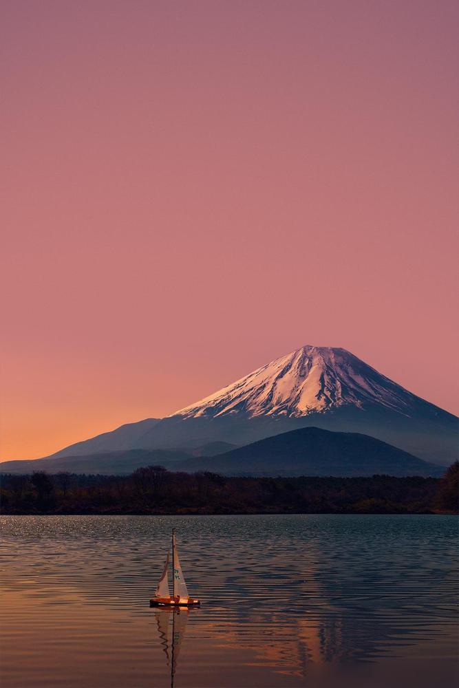 我叔在北大当了20年教授，昨天一句话把我骂醒了：你穿1000块的鞋，别人只会瞅一
