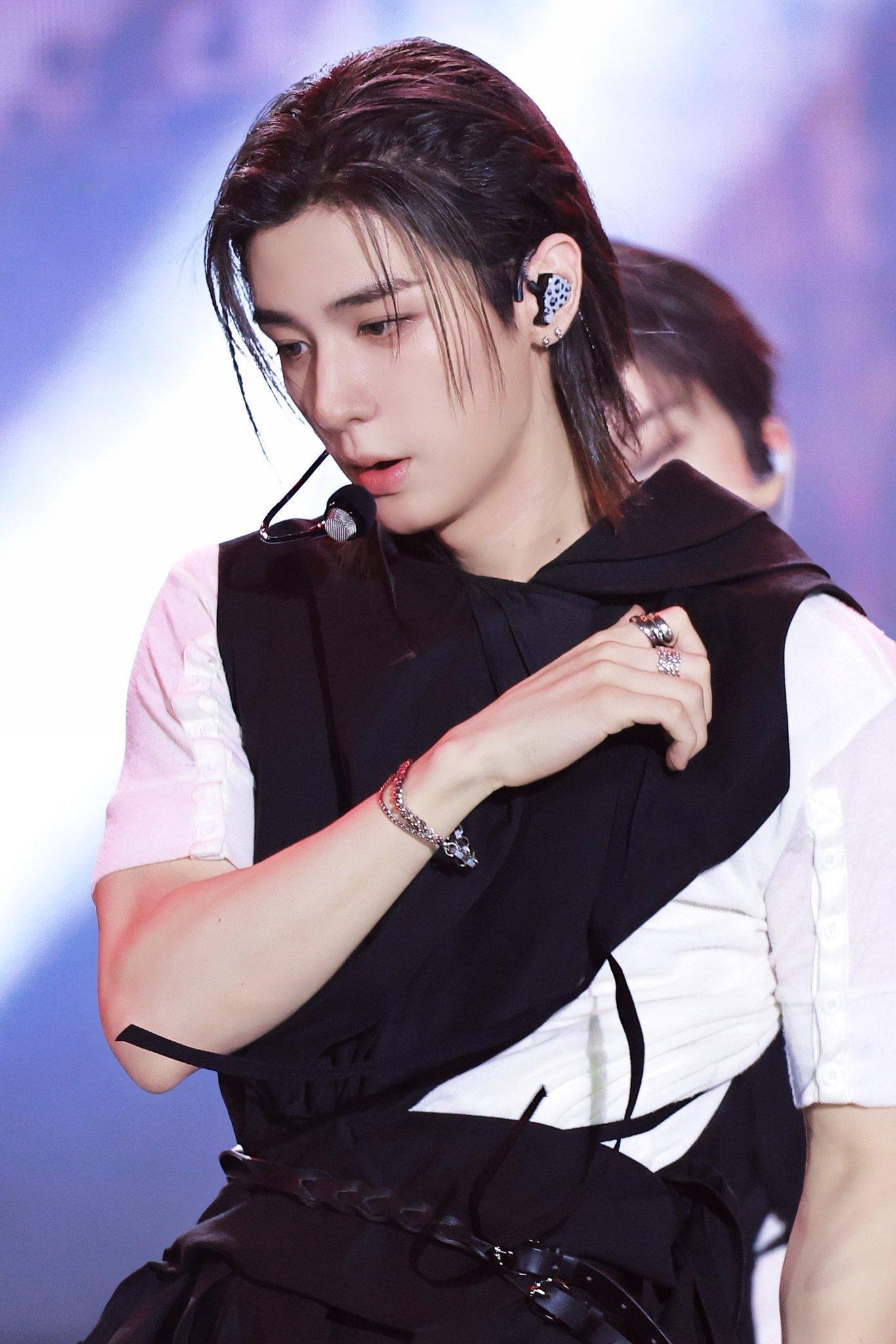 260615 | 蔚山音乐节 | LEEHAN金桐儇©️ logo 