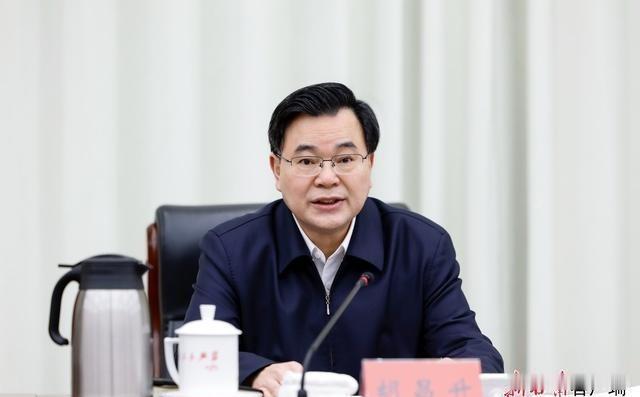 西藏的冻土，至今没分清该归谁管。中央第六生态环境保护督察组点名，自治区一直没按规