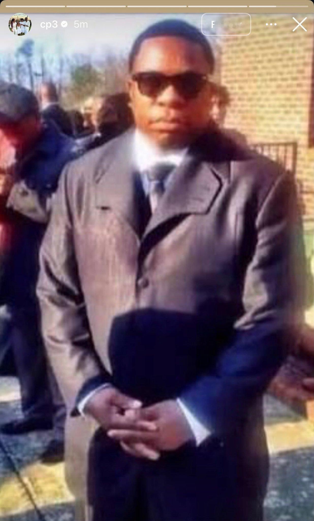 快船淘汰后，克里斯-保罗第一时间晒出经典梗图。去仇人葬礼确认死亡梗：“我顺道去了