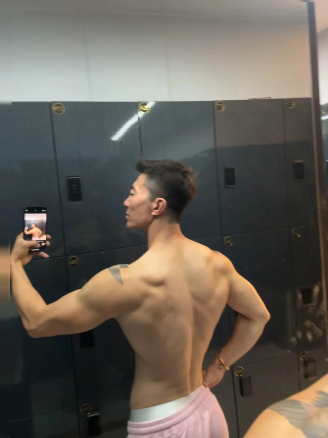 体重一直徘徊在78，什么时候上80哎