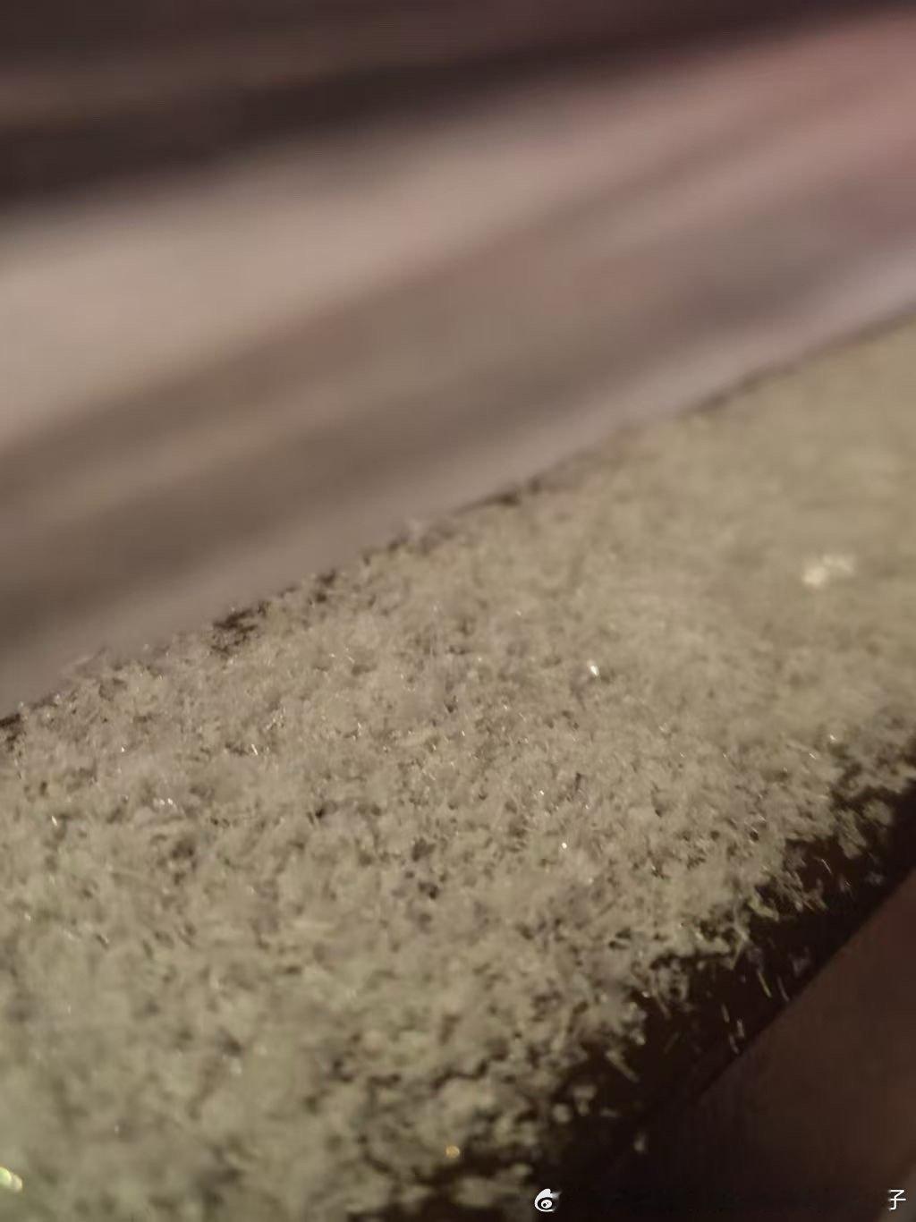 微观世界，质感都不一样了，能够有更多新发现。 