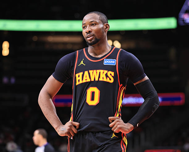 库明加在与奇才的比赛里上演被交易到老鹰以后的首秀，他在20分钟时间里10中8，三