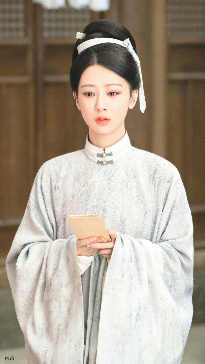 杨紫家业 杨紫李祯 晚霞照在你身上，就是光与温柔的相遇！𝒯𝒽𝓮 𝓈𝓊?