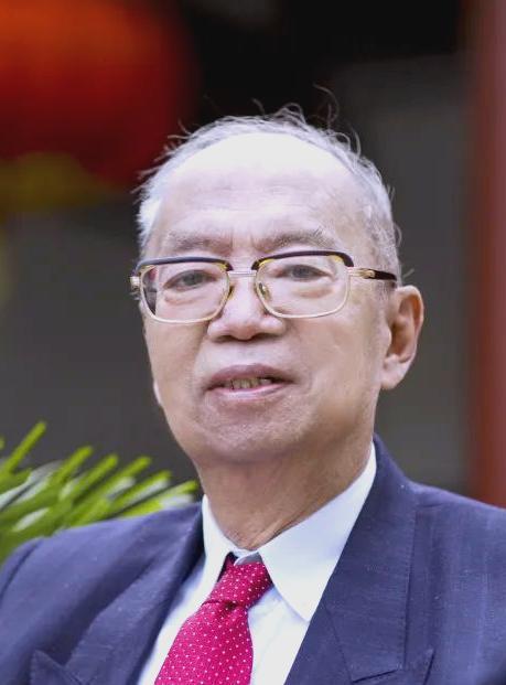 清华大学有一位教授叫赵家和，他身家千万。患癌后，他却连500块一片的进口药都舍不
