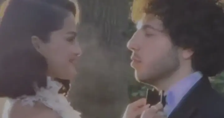 知名女星举行婚礼，婚纱照公开