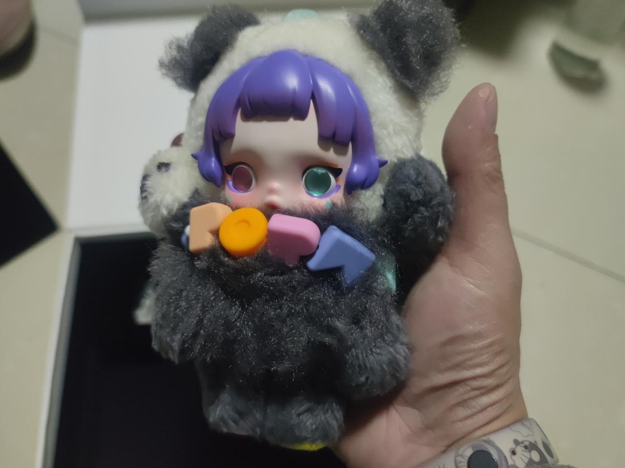 最潮的圣诞礼物：
​泡泡玛特15周年司庆礼盒，
​相当有纪念价值。
​其实入手有