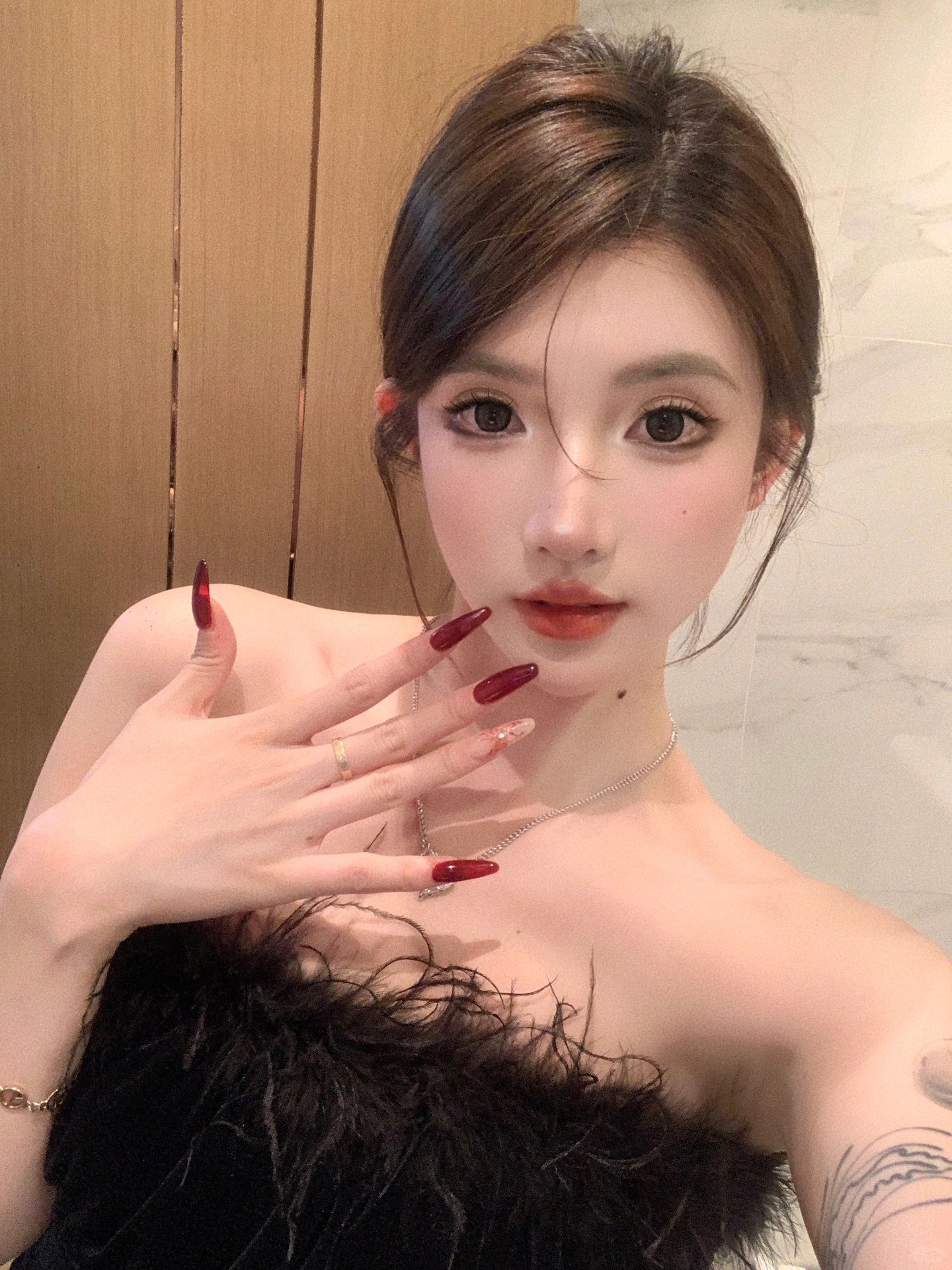 好喜欢我的红色美甲🩸