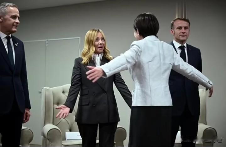 在G20会议上看到德意日领导人那久别重逢般的聚会场景，瞬间把我思绪拉回二战时期。