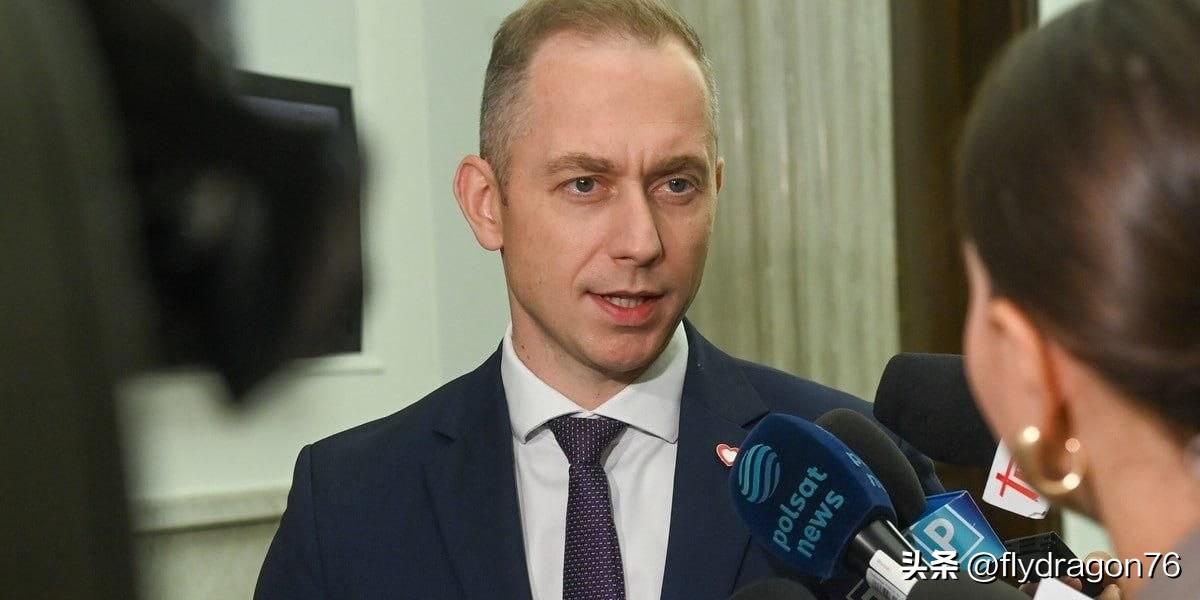 🇵🇱波兰国防部副部长表示，波兰已斥资650亿美元购买美国武器，并将很快再投入