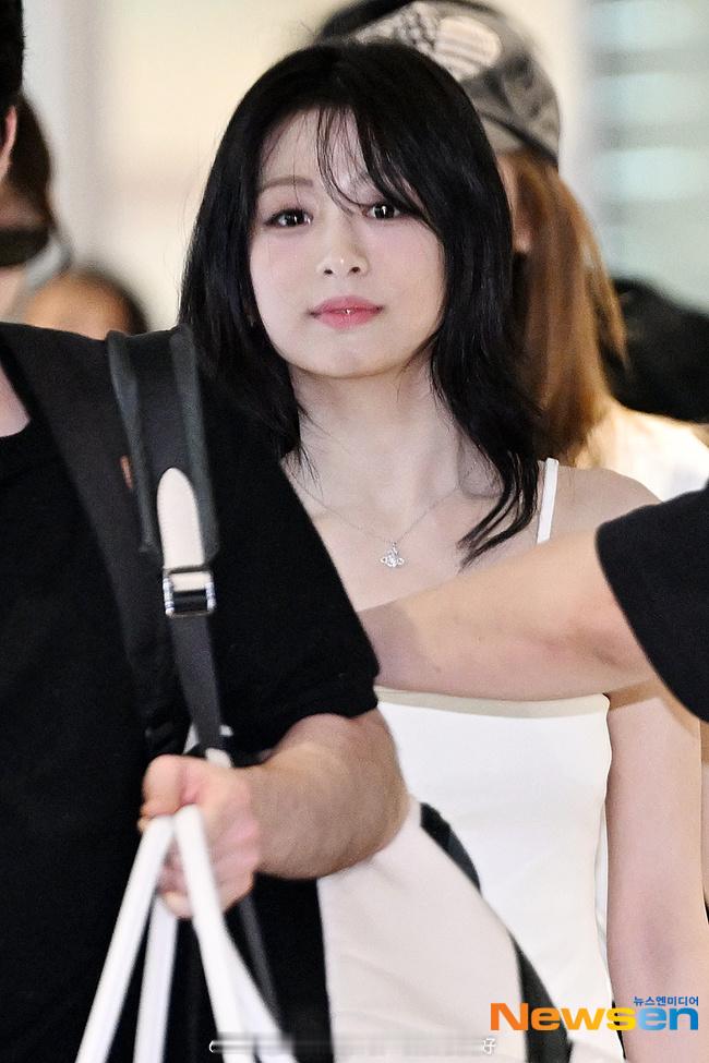 AHYEON郑雅譞今日机场新闻图+饭拍预览 Cr logo ​​​