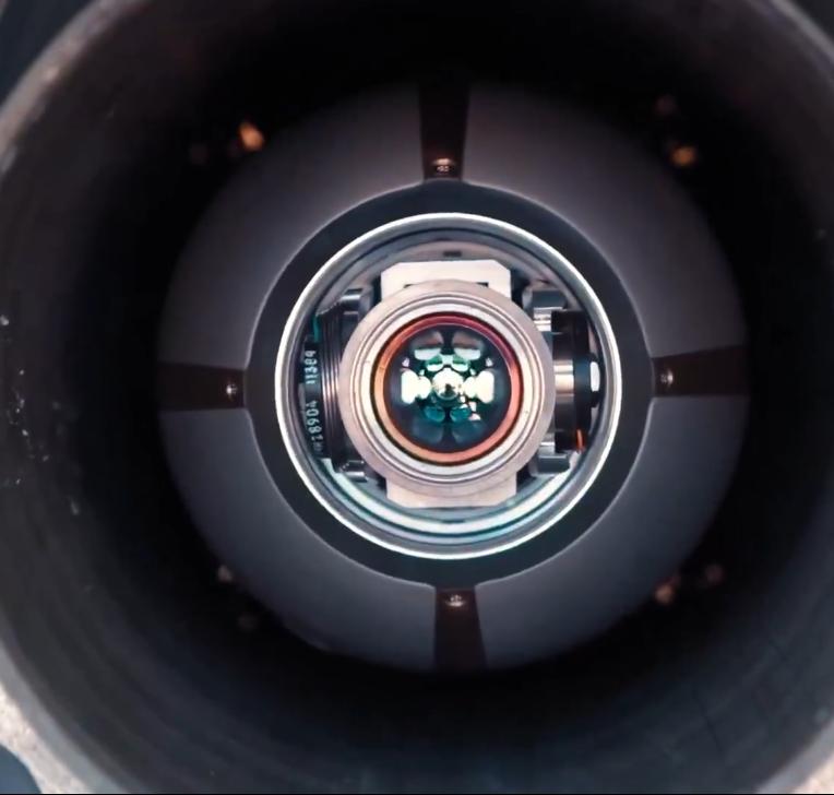 集成独立的光电系统和四面相控阵雷达，具备全自主探测与打击能力。土耳其“海上士兵”