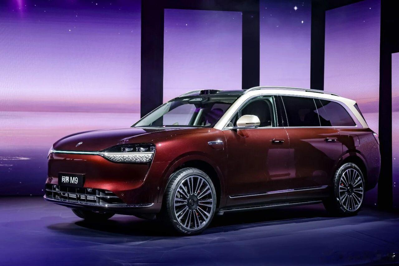 问界M9车主聚会堪比春晚2月9日「问界M9星光之夜」启幕，多位明星嘉宾与车主、行