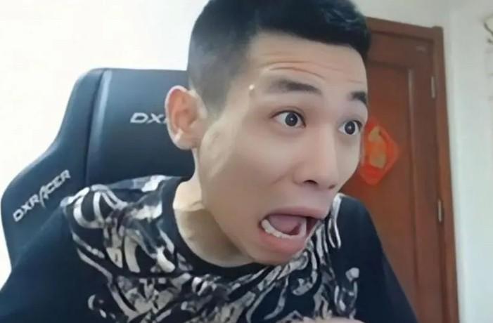 那个叫XX宝宝的网红，前两天出那么大事，我以为她会像以前很多网红一样，一夜间掉几