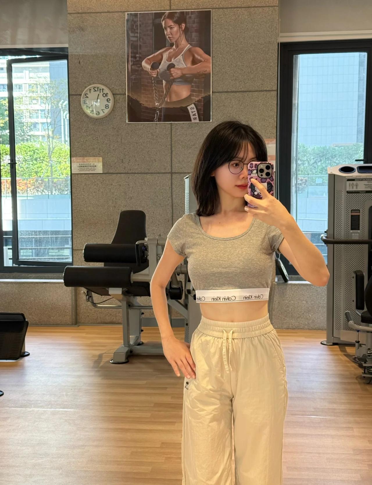 已经瑜伽裤羞耻的年纪了
健身穿搭 健身人健身魂 瑜伽裤穿搭 健身女孩