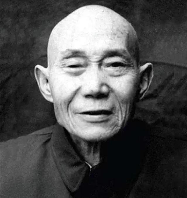 1940年，吴凤翔受命刺杀一名日本少将，可是他到门口才发现，里面竟然不止一人。正