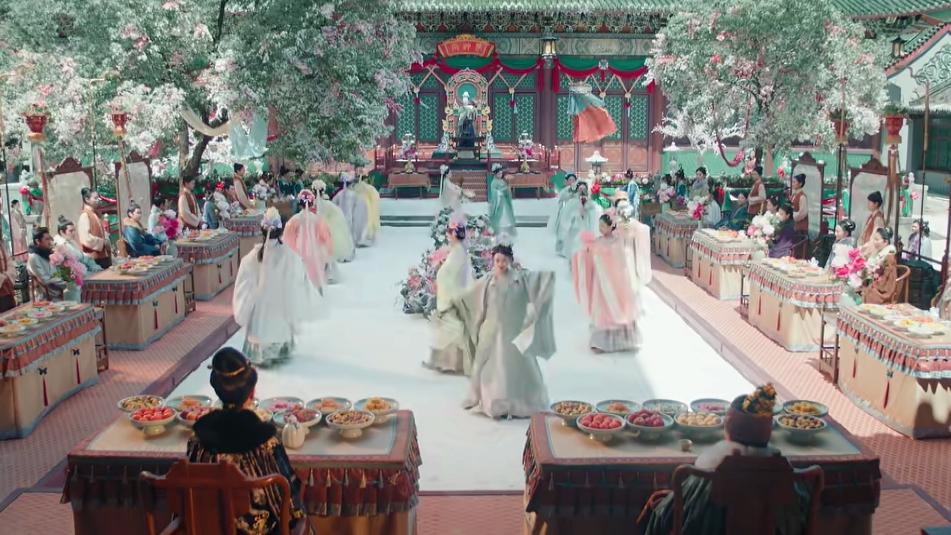 花开锦绣：傅家“绢丝作花，撒盐成雪”，想到了一句诗

近日，《花开锦绣》开播，傅