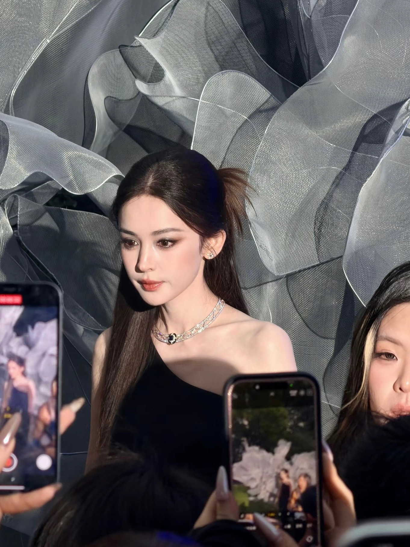此女总让我忍不住感慨：天资确实是一个很残忍的东西。 