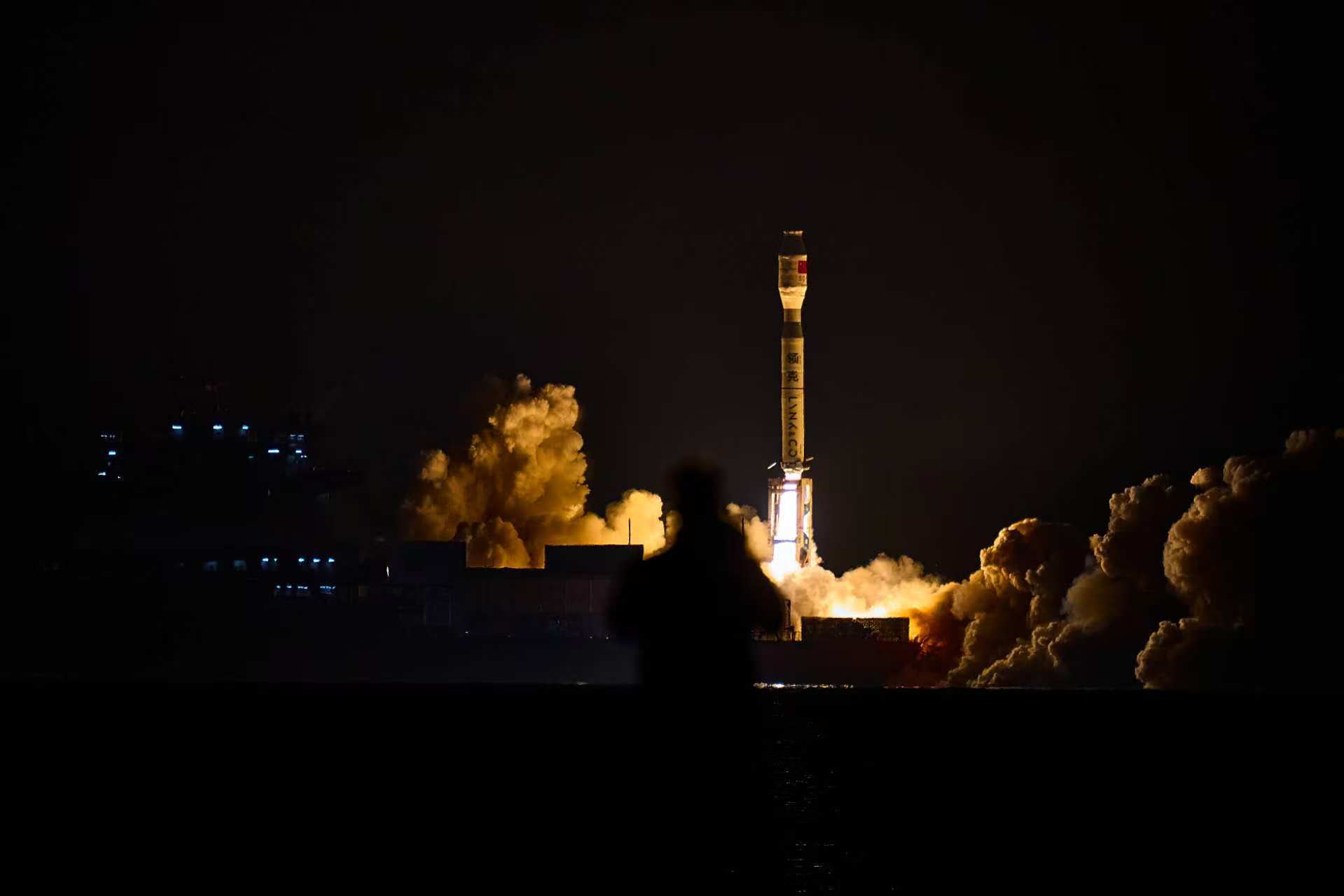 “领克900号”卫星成功发射！吉利又双叒发卫星了！领克900冠名吉利星座05组卫