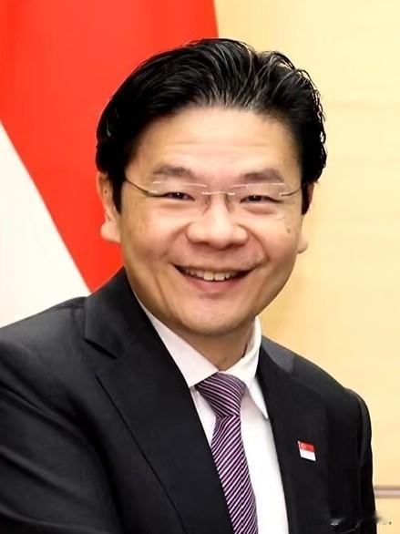 新加坡有条规矩，狠得让人后背发凉。

它不问一个官员收了谁的钱，也不在乎饭局上谁