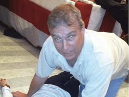 推上传疯了，爱泼斯坦案最新进展，毁人三观。
原来马斯克没去过是真的，但是他想去来