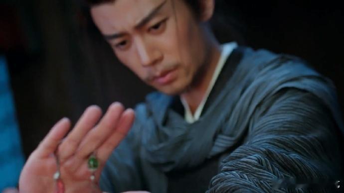 没认出来任嘉伦，哇去，