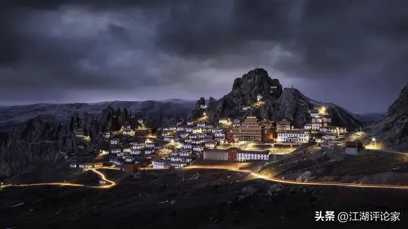 人上了年纪，夜里多尿，失眠。
想起很多的往事，有遗憾，有惆怅。
得出一个结论：