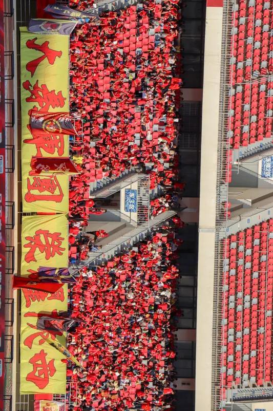 我觉得国足U23真有夺冠希望，但确实不能骄傲。1月17日他们和乌兹别克斯坦队0比