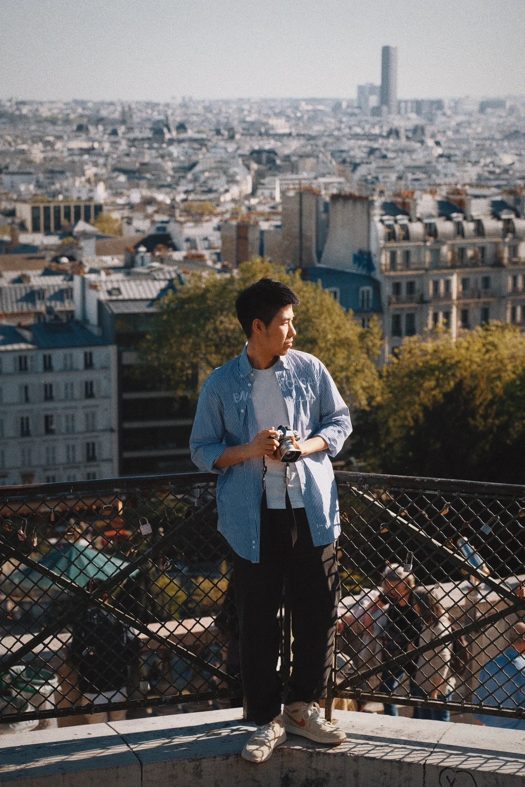 摄影师被拍视角|蒙马特还是太chill了