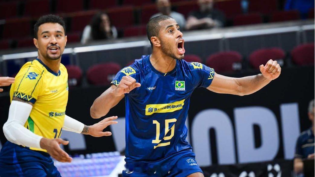 【曝卢卡雷利拒绝日本50万美元续约合同要回欧洲】排球转会动态 2月21日，据意大